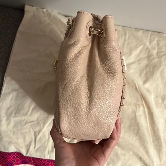 SOLD-Authentic brand new with tag Tory Burch pale pink messenger bag - Picture 11 of 13